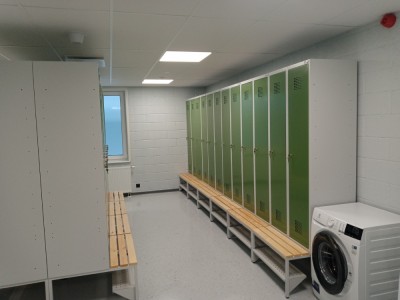 Levering og installasjon av VVN metallgarderober til selskapet "Thermory" 4